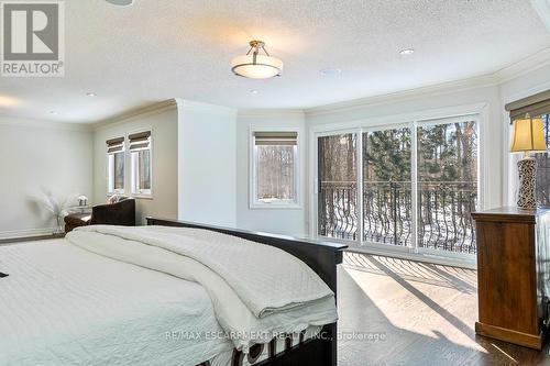 5264 Tiffany Court, Mississauga, ON - Indoor Photo Showing Bedroom