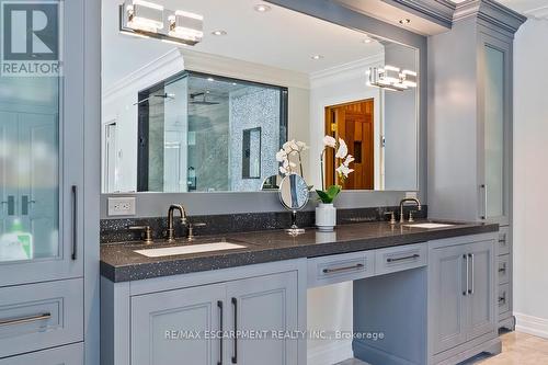 5264 Tiffany Court, Mississauga, ON - Indoor Photo Showing Bathroom