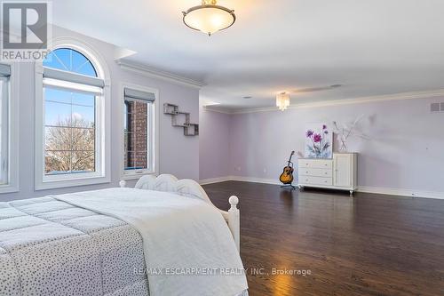 5264 Tiffany Court, Mississauga, ON - Indoor Photo Showing Bedroom