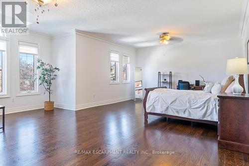 5264 Tiffany Court, Mississauga, ON - Indoor Photo Showing Bedroom