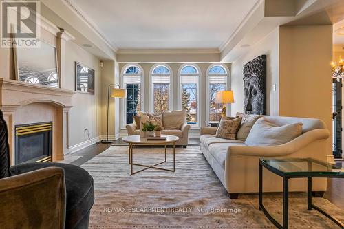 5264 Tiffany Court, Mississauga, ON - Indoor Photo Showing Living Room With Fireplace