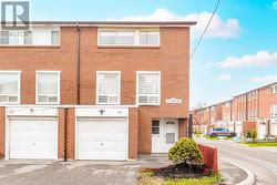 147 - 6452 FINCH AVENUE W  Toronto, ON M9V 1T4