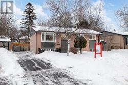 916 GREENWOOD CRESCENT  Whitby, ON L1N 1C8