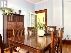 Dining Area - 