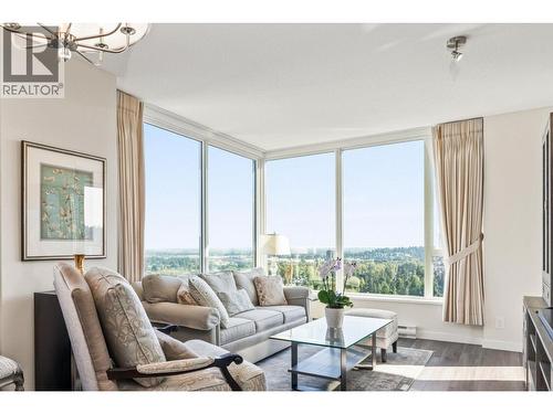 3100 Windsor Gate, Coquitlam, BC - Indoor Photo Showing Living Room