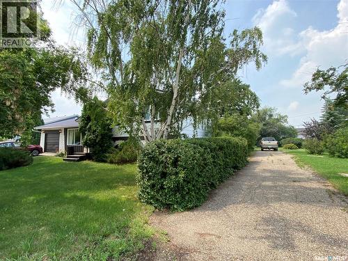 620 4Th Street, Eston, SK - Outdoor