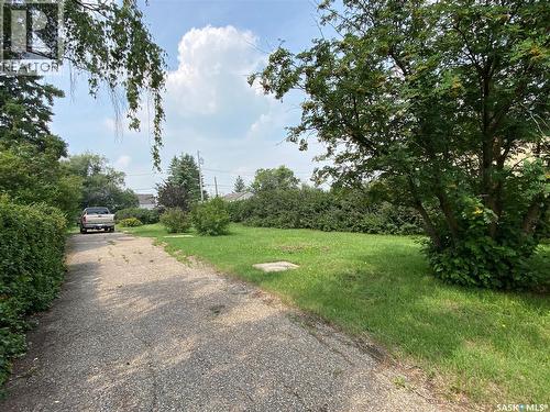 620 4Th Street, Eston, SK - Outdoor