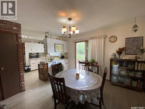 620 4Th Street, Eston, SK - Indoor Photo Showing Dining Room