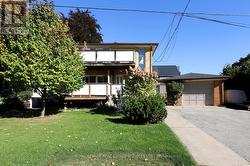 UPPER FLOOR - 13 BENSON AVENUE  Mississauga, ON L5H 2P3