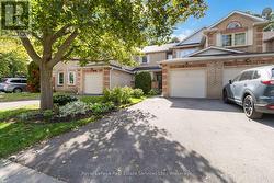 1236 MCCRANEY STREET E  Oakville (Cp College Park), ON L6H 4S6