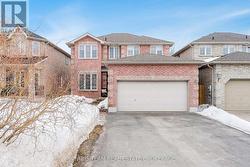 43 DUNNETT DRIVE  Barrie, ON L4N 0J7