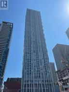 2606 - 1 YORKVILLE AVENUE  Toronto, ON M4W 0B1