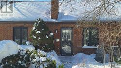 34 WOOD GLEN ROAD  Toronto, ON M1N 2V9