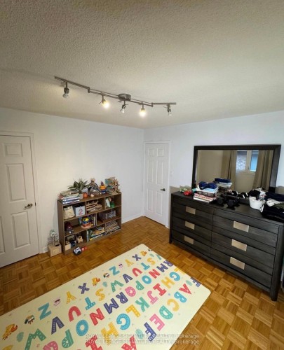 445 Malaga Road, Mississauga, ON - Indoor Photo Showing Bedroom