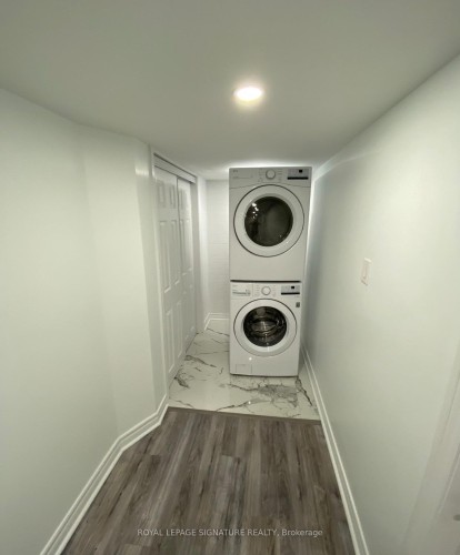 445 Malaga Road, Mississauga, ON - Indoor Photo Showing Laundry Room