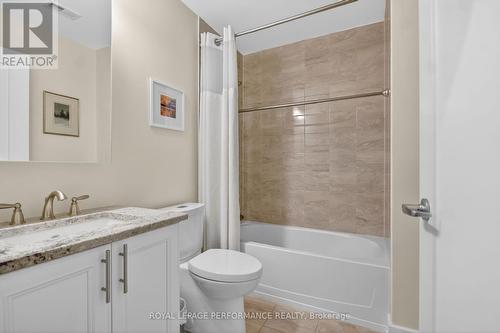 Four piece bathroom with tub, granite counter - 408 - 615 Longfields Drive, Ottawa, ON - Indoor Photo Showing Bathroom