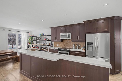 248 Talbot Crescent, Newmarket, ON - Indoor Photo Showing Kitchen With Stainless Steel Kitchen With Upgraded Kitchen