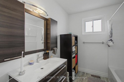 248 Talbot Crescent, Newmarket, ON - Indoor