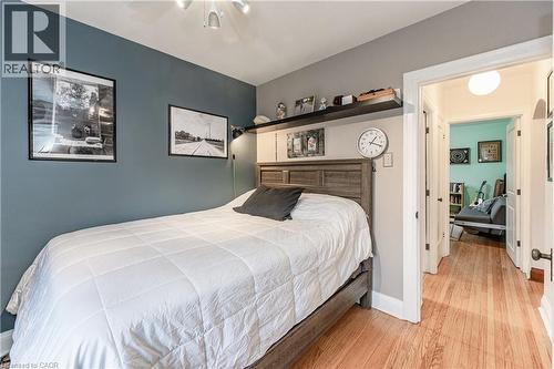 131 Adeline Avenue, Hamilton, ON - Indoor Photo Showing Bedroom