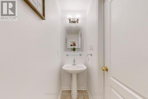 7293 Rosehurst Drive, Mississauga, ON - Indoor Photo Showing Bathroom