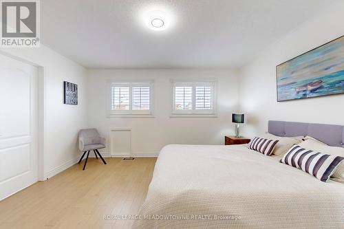 7293 Rosehurst Drive, Mississauga, ON - Indoor Photo Showing Bedroom