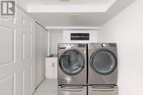 7293 Rosehurst Drive, Mississauga, ON - Indoor Photo Showing Laundry Room