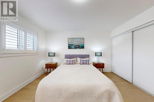 7293 Rosehurst Drive, Mississauga, ON - Indoor Photo Showing Bedroom