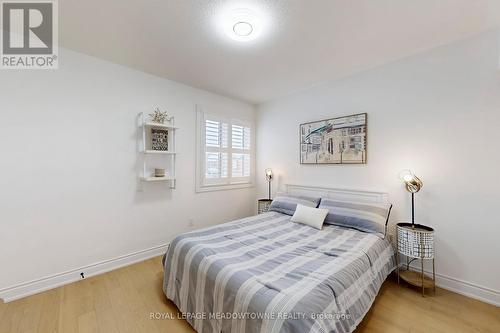 7293 Rosehurst Drive, Mississauga, ON - Indoor Photo Showing Bedroom