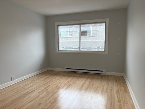 Bedroom - 5-1970 Rue Everett, Montréal (Villeray/Saint-Michel/Parc-Extension), QC - Indoor Photo Showing Other Room