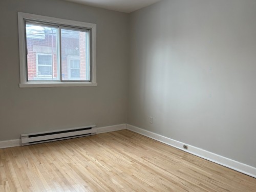 Bedroom - 5-1970 Rue Everett, Montréal (Villeray/Saint-Michel/Parc-Extension), QC - Indoor Photo Showing Other Room
