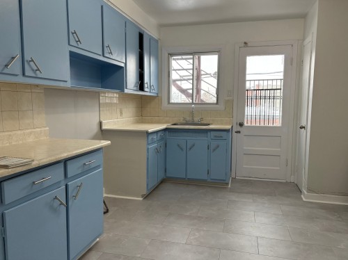 Kitchen - 5-1970 Rue Everett, Montréal (Villeray/Saint-Michel/Parc-Extension), QC - Indoor Photo Showing Kitchen