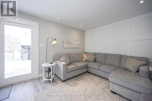 908 Maitland Street, London East (East B), ON - Indoor Photo Showing Living Room