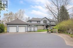 23 DAVIDSON DRIVE  Ottawa, ON K1J 6L7