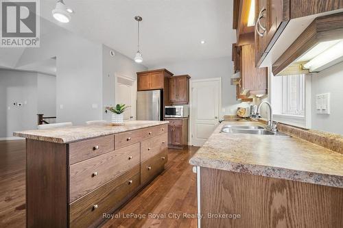 60A Eastview Road, Guelph (Grange Road), ON - Indoor Photo Showing Kitchen With Double Sink