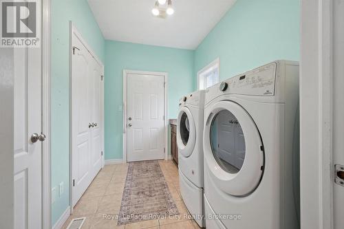 60A Eastview Road, Guelph (Grange Road), ON - Indoor Photo Showing Laundry Room