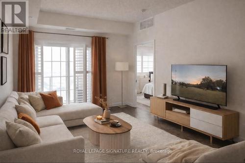 N211 - 70 SHIPWAY AVENUE  Clarington, ON L1B 0V7