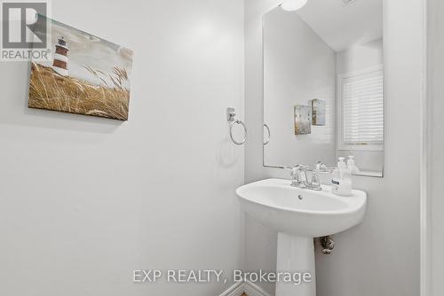 23 Doon Creek Street, Kitchener, ON - Indoor Photo Showing Bathroom