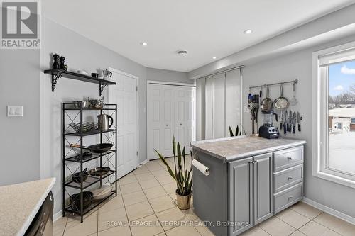 360 Galston Private, Ottawa, ON - Indoor