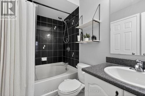 360 Galston Private, Ottawa, ON - Indoor Photo Showing Bathroom