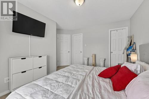 360 Galston Private, Ottawa, ON - Indoor Photo Showing Bedroom