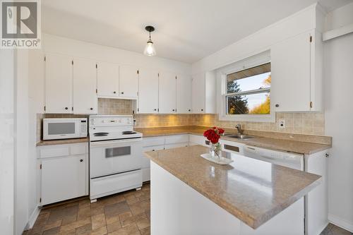 21 Westview Drive, Charlottetown, PE - Indoor Photo Showing Kitchen With Double Sink