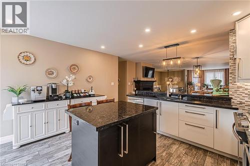 52 Amelia Street, Paris, ON - Indoor Photo Showing Kitchen With Upgraded Kitchen
