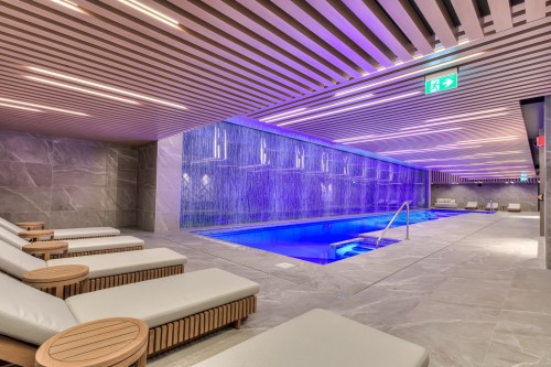 Pool - 918-1518 Rue Sherbrooke O., Montréal (Ville-Marie), QC -  Photo Showing Other Room With In Ground Pool