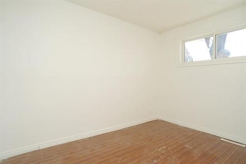 415 Kent Rd, Winnipeg, MB 