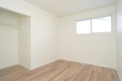 415 Kent Rd, Winnipeg, MB 