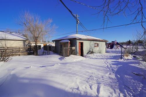 415 Kent Rd, Winnipeg, MB 