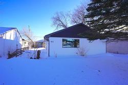 415 Kent RD  Winnipeg, MB R2L 1Y2