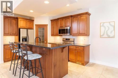 1421 40 Street Sw, Calgary, AB - Indoor Photo Showing Kitchen