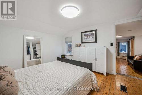 20 Bergey Street, Cambridge, ON - Indoor Photo Showing Bedroom
