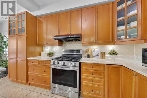 3367 Aquinas Avenue, Mississauga, ON - Indoor Photo Showing Kitchen